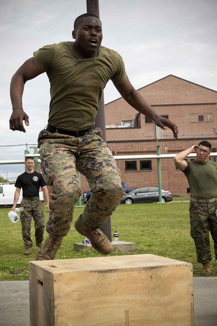 performing, obstacle course, Soldier, CG's Cup, Combat Camera, drill, Drill Instructor, Fitness Challenge, photos, MCRD Parris Island