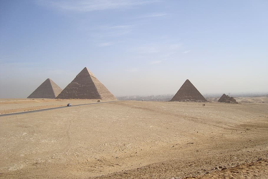 três, pirâmides, meio, deserto, areia, viagem, turismo, férias, paisagem, pirâmide