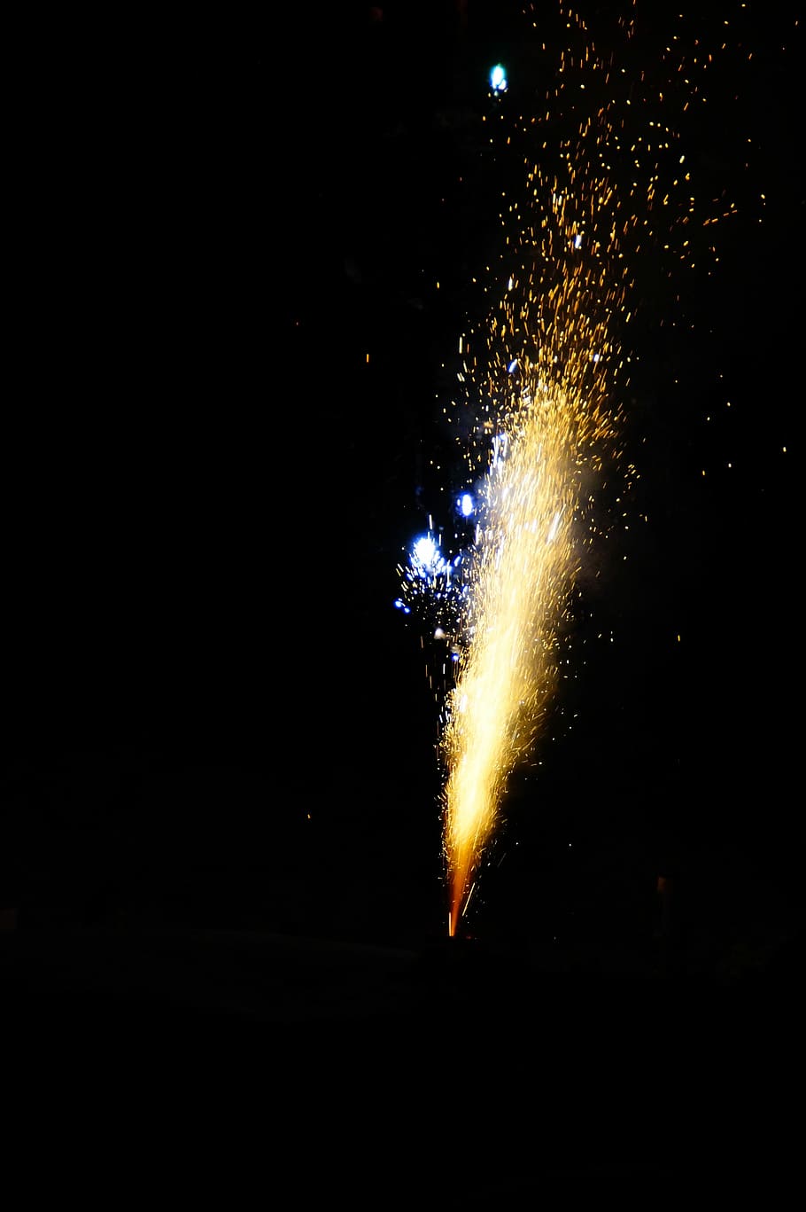Shower, Sparks, Radio, Spray, Night, shower of sparks, fireworks, new year's day, new year's eve, sylvester