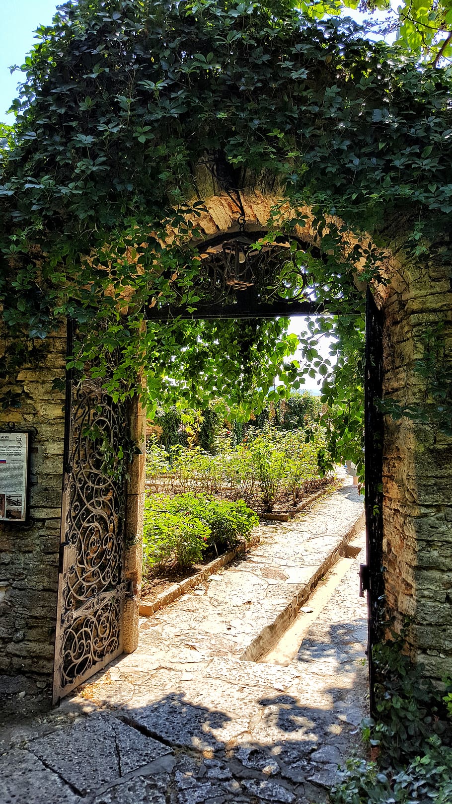 gate, stone, entry, garden, arc, plant, tree, architecture, day, growth