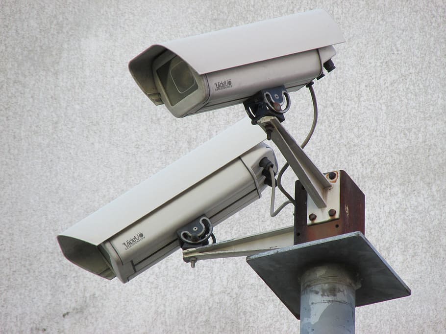 dos, blanco, cámaras de seguridad tipo bala, cámara de vigilancia, cámara, seguridad, monitoreo, video vigilancia, protección personal, control