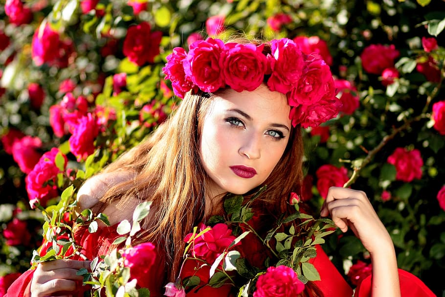 blonde, haired woman, red, top, girl, roses, wreath, flowers, beauty, flower