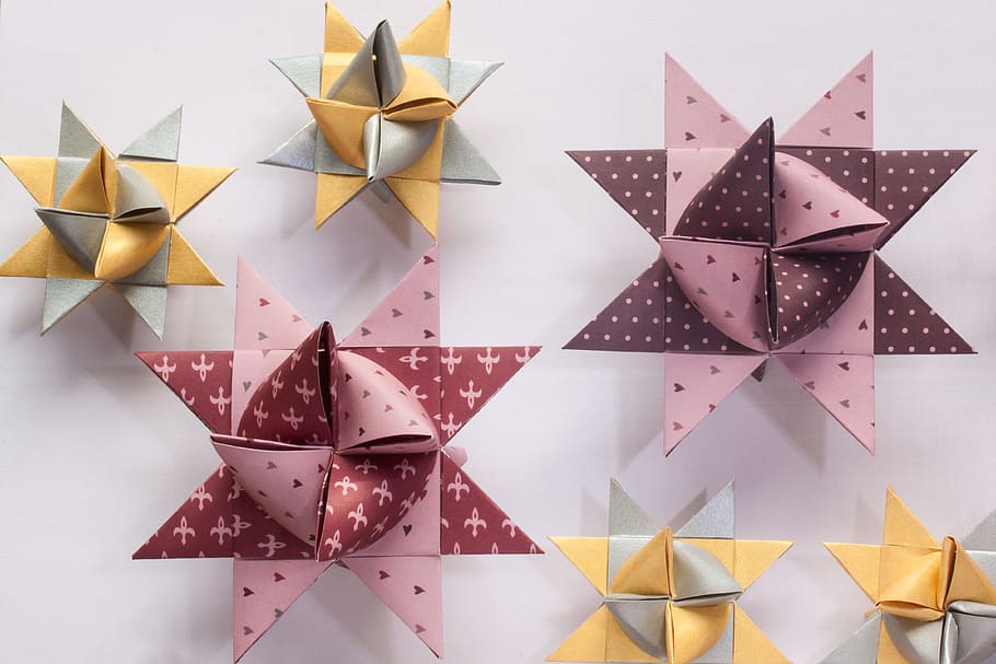 six, assorted-color origami decors, origami, art of paper folding, fold, 3 dimensional, object, star, geometric bodies, violet
