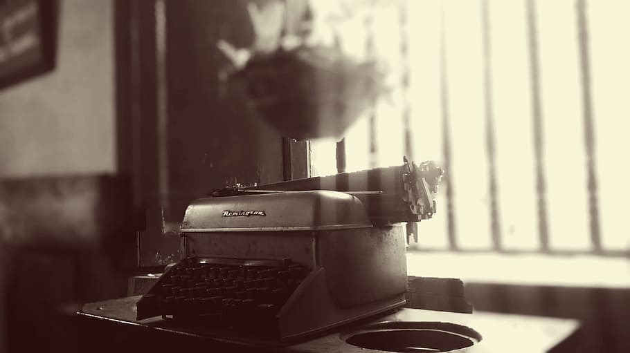 mesa de máquina de escrever remington, Remington, mesa de máquina de escrever, mesa, máquina de escrever, objetos, à moda antiga, retrô Estilo, equipamento, preto e branco
