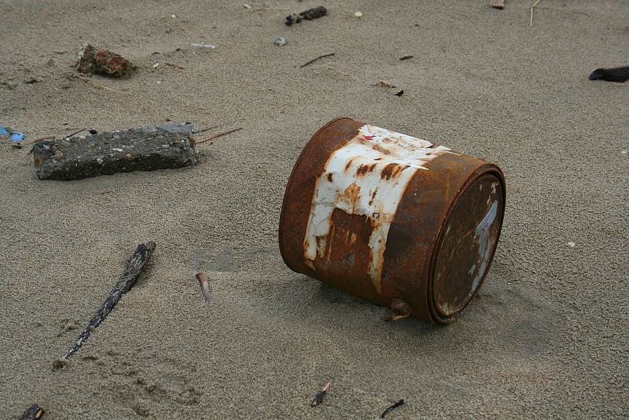 beach, beach combing, waste, still life, glance, sand, land, rusty, abandoned, obsolete