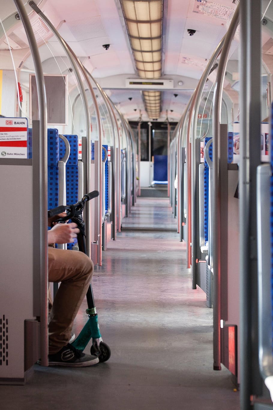 tren, s bahn, compartimento, compartimento de pasajeros, profundo, niño, móvil, viaje, conexión, personas