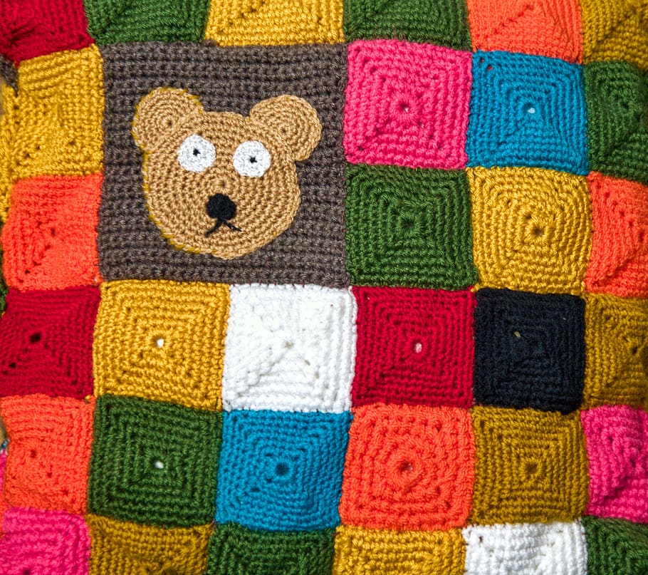 hand labor, crochet, wool, knit, lease work, bear, psychedelic, pattern, people of color, green