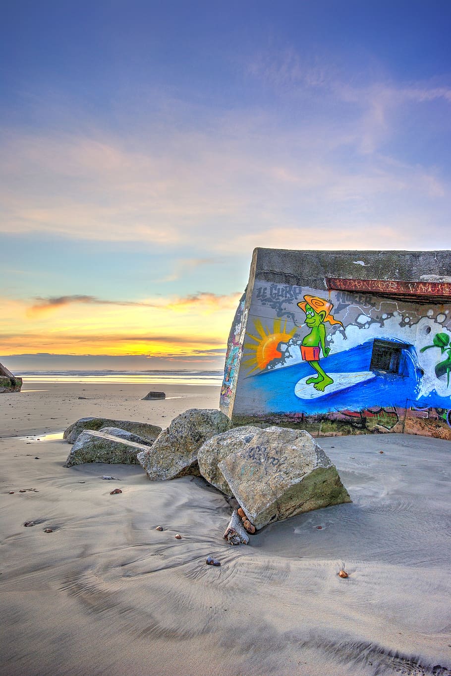 graffiti, graff, art, blockhouse, ocean, landscape, beach, sea, sunset, sand