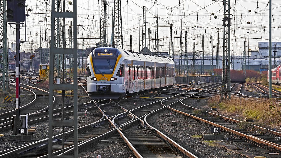 regional, train, Dortmund Hbf, Regional Train, electrical multiple unit, soft road, gateway, signals, masts, catenary