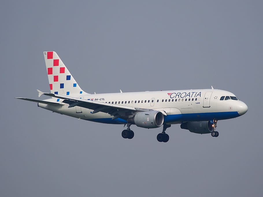 putih, biru, model pesawat Kroasia, Ctl, Landing, Croatia Airlines, Pesawat, jet, perjalanan, mendekati
