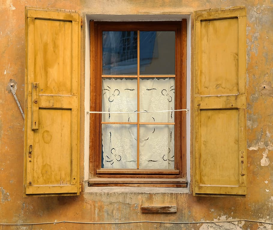 aberto, marrom, de madeira, janela, amarelo, frança, velho, persianas, cortina, casa