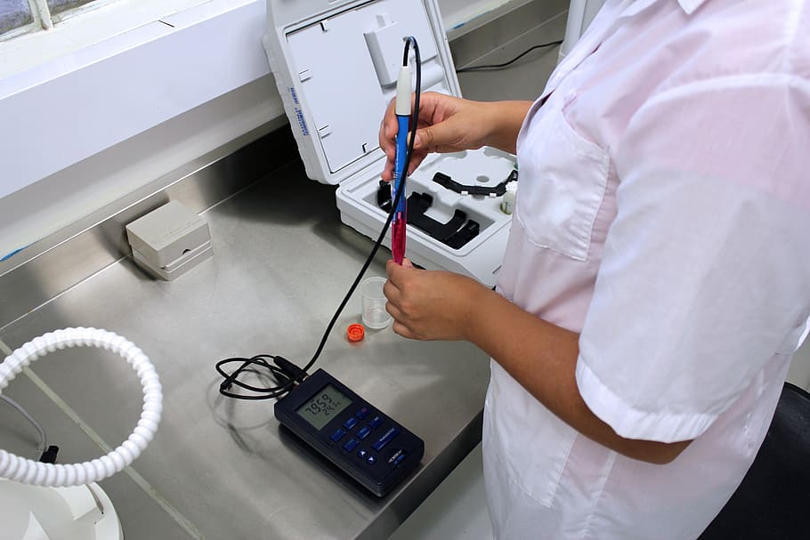 person, holding, corded, digital, device, Lab, Diagnosis, Temperature, Cells, white