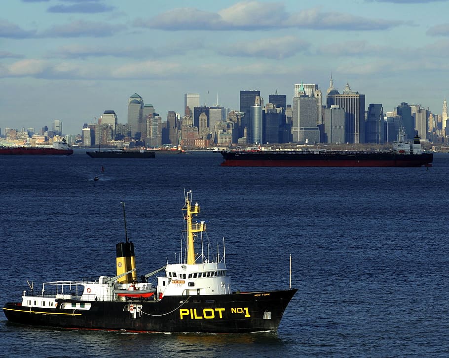 Pilot Boat, Boats, Ships, Harbor, Water, new york city, skyline, nyc, building, skyscrapers