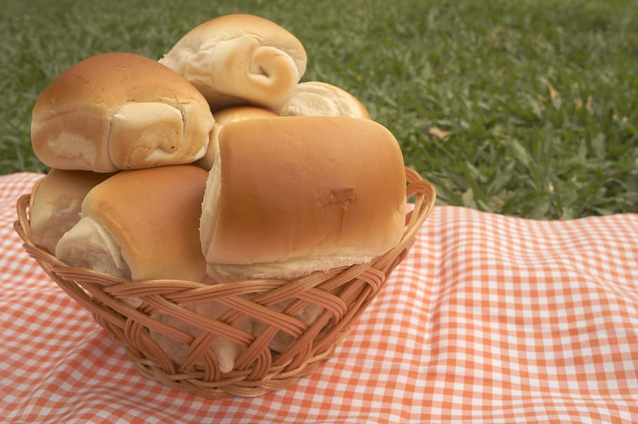 bread, hot dog, food, snack, sandwich, lunch, food and drink, basket, freshness, container