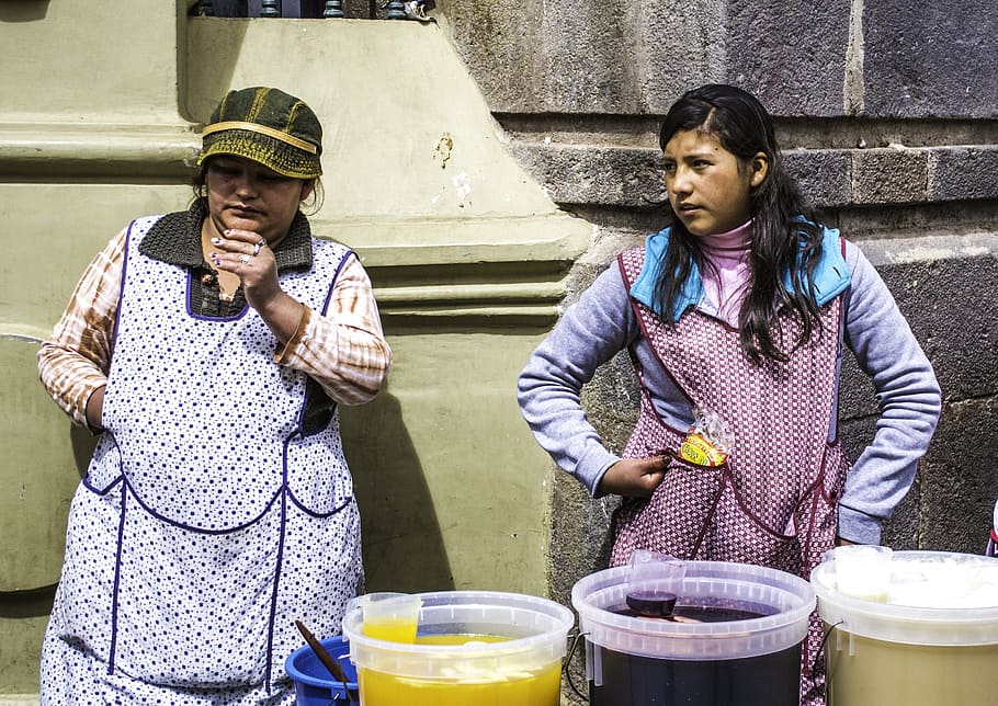 mother, daughter, juice, street vendor, peru, cusco, fermented beverage, women, real people, togetherness
