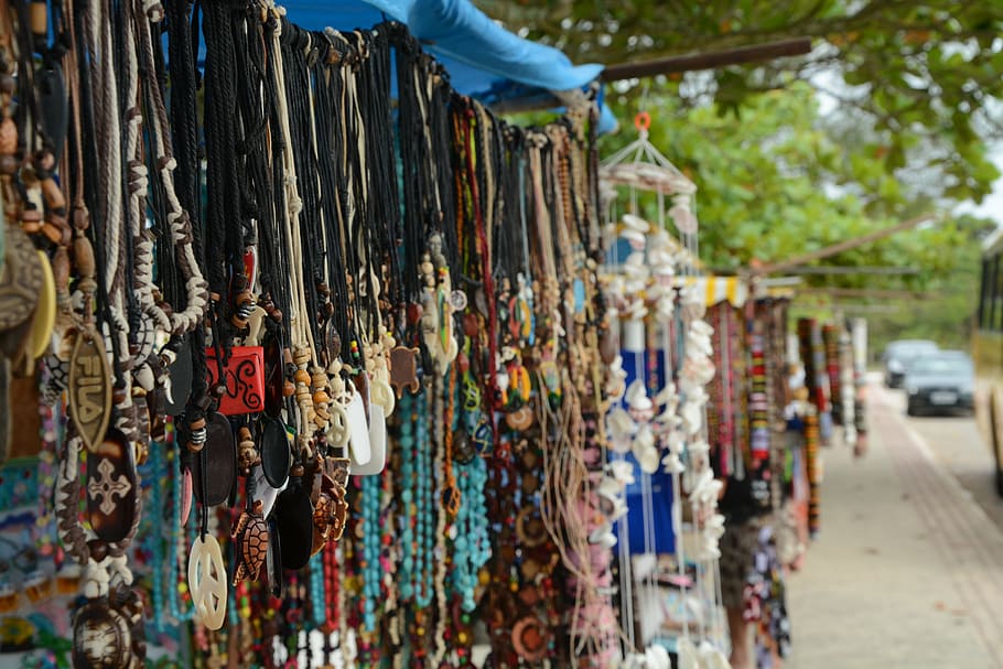 bracelets, colors, beach, market, handmade, jewelry, hanging, focus on foreground, day, large group of objects