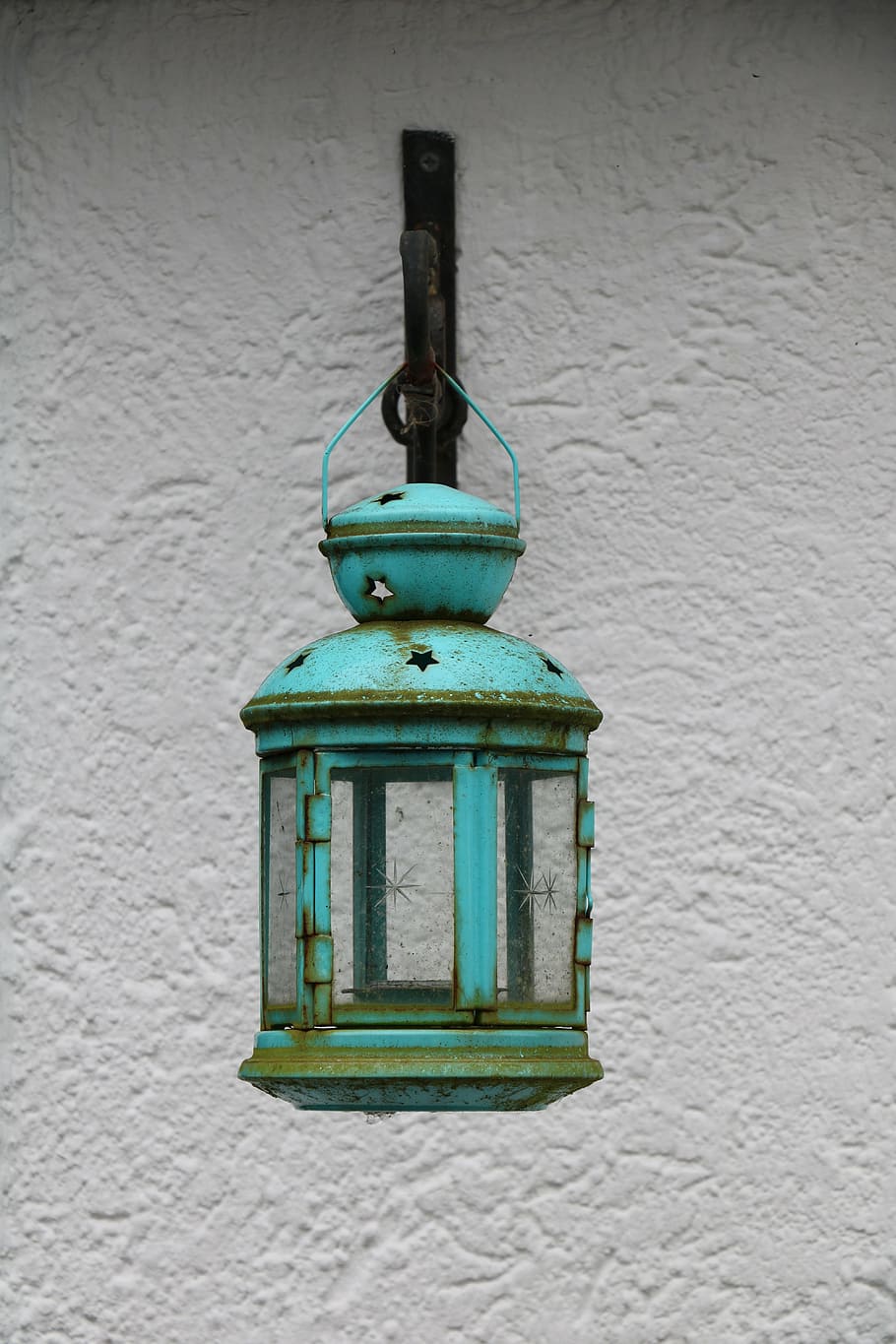 teal wall sconce, lantern, lamp, lamps, turquoise, atmosphere, decoration, built structure, architecture, close-up