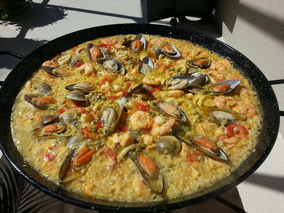 cooked, food, black, cooking pot, rich paella, paella, spanish paella, fire, spain, rice