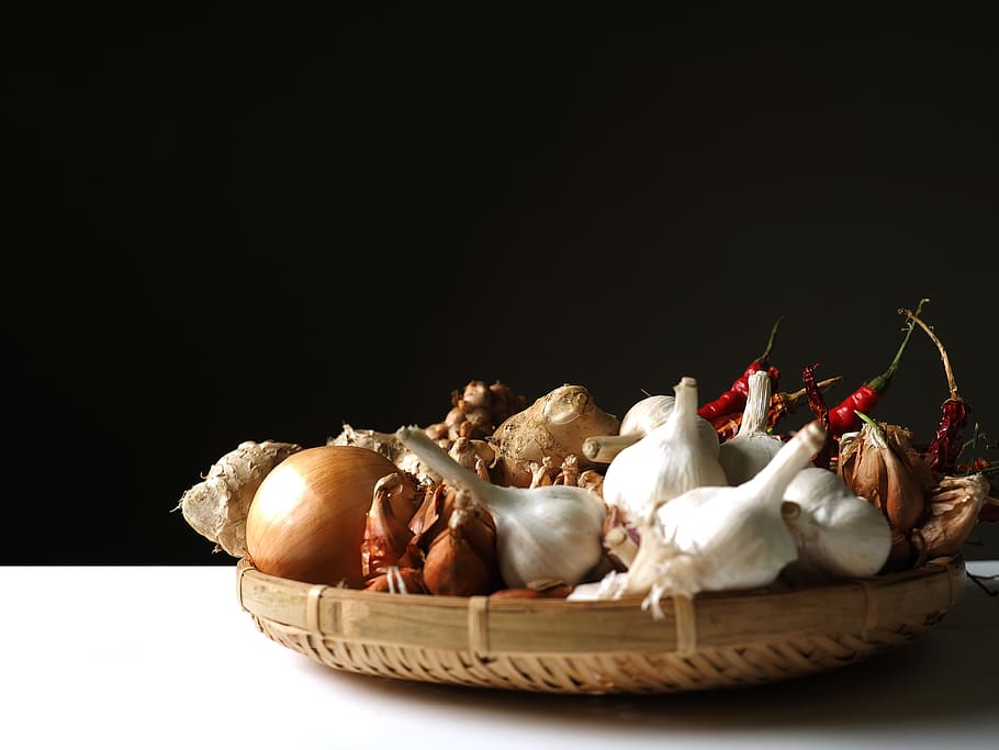 spice, culinary herbs, integrated spice, studio shot, food, food and drink, basket, black background, indoors, freshness
