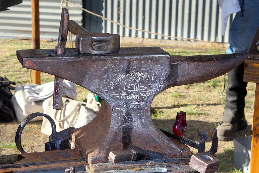 anvil, blacksmith, arm hammer, wrought iron, antique, metal, work, rust, rusty, heavy