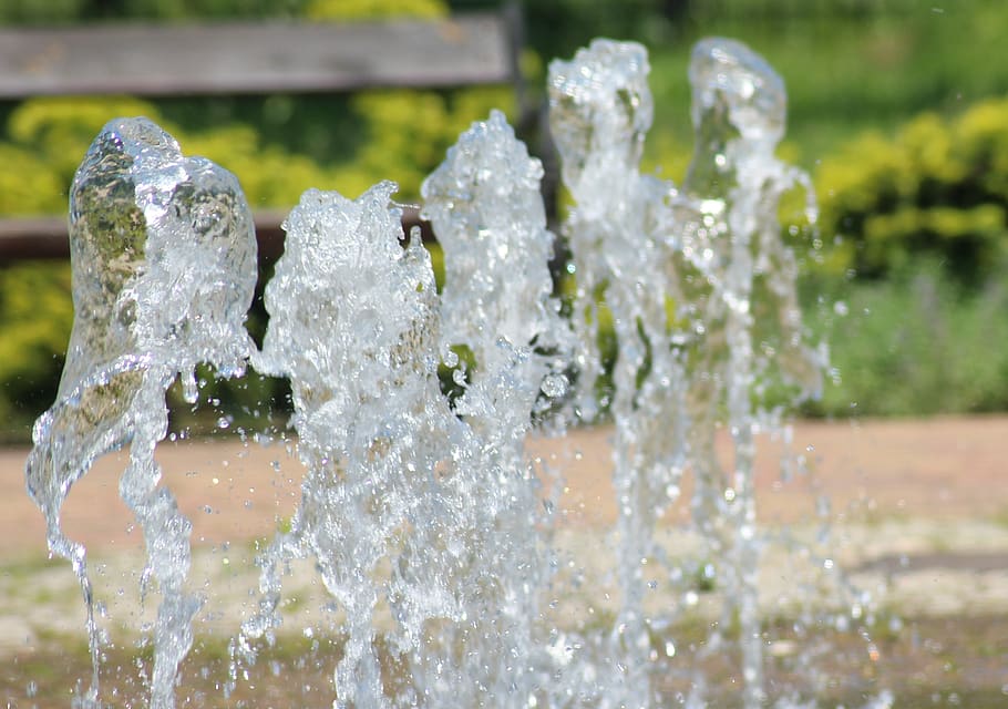 Песня water fountain. Wet-flowing-White.