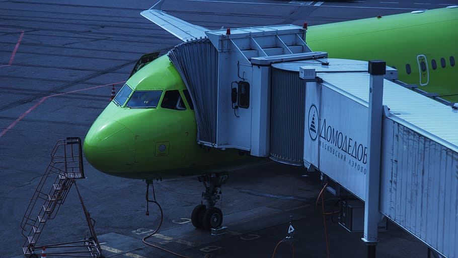 green, airplane, daytime, Airport, Domodedovo, S7 Airline, s7 airlines, moscow, russia, plane