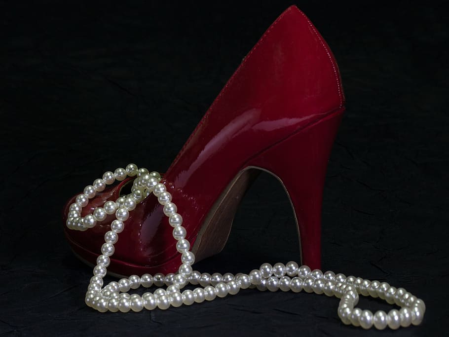 unpaired, women, red, leather stiletto, white, pearl necklace, beads, women's shoes, jewellery, high heeled shoe