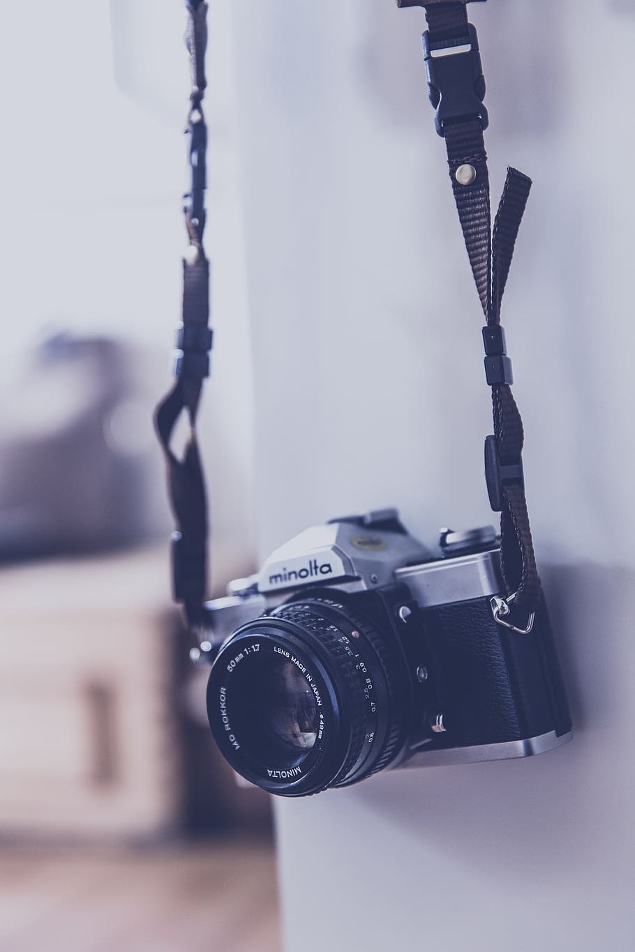 hanging, black, gray, minolta camera, analog, antique, exposure, body, camera, chrome