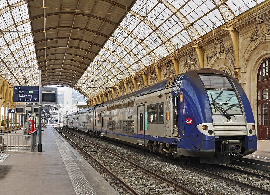 concourse, nice, central station, rail- cars, electrical multiple unit, regional traffic, double decker, gare, station, south of france