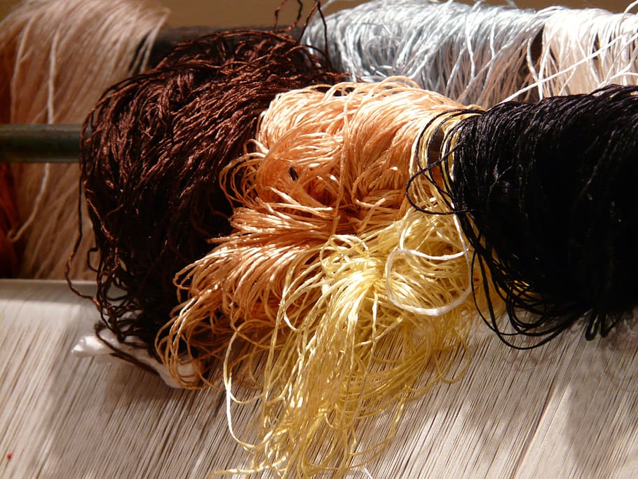 lana, seda, centro de tejido de alfombras, atado, alfombras, en el interior, cabello, una persona, muebles, relajación