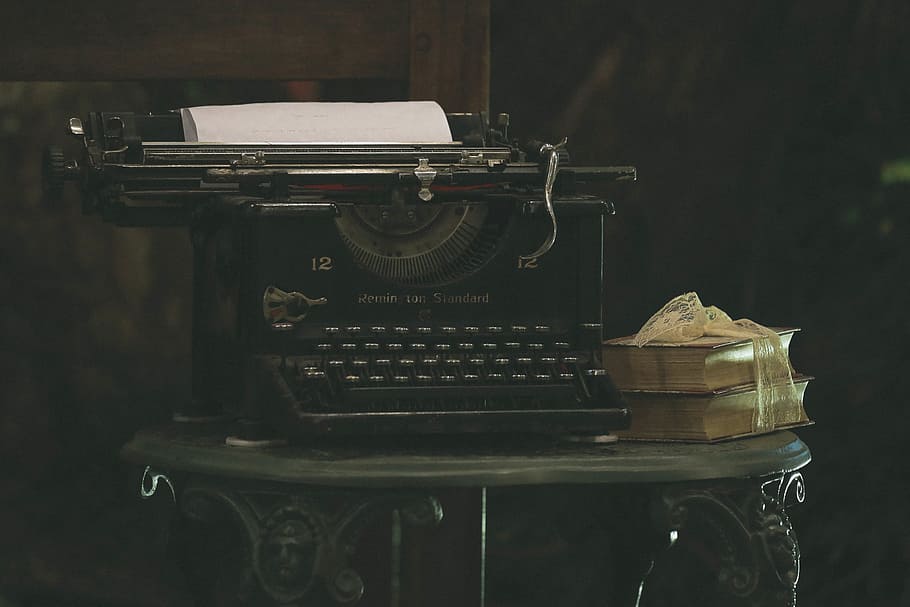 typewriter, books, table, Old, technology, book, vintage, old-fashioned, antique, retro Styled