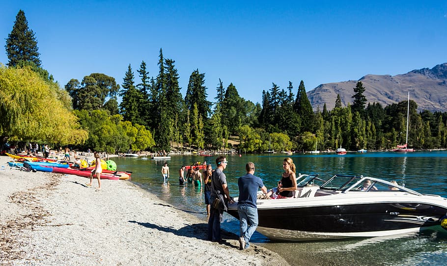 pessoas, em pé, branco, preto, barco a motor, corpo, água, lago Wakatipu, Queenstown, Nova Zelândia