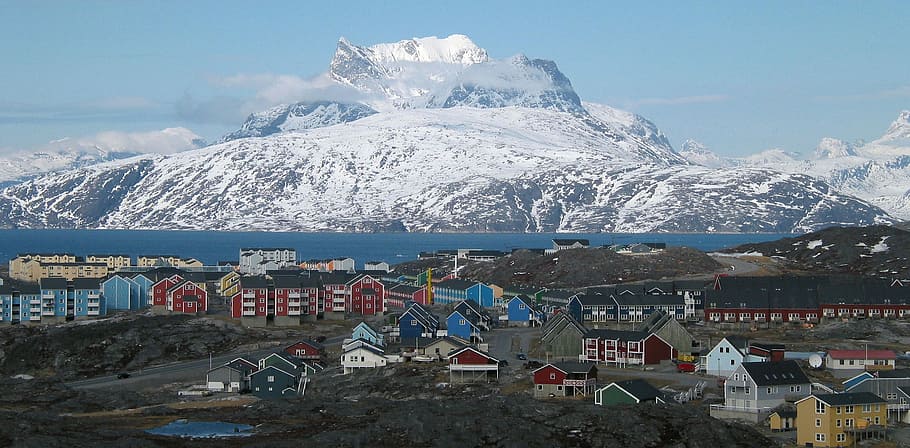 kota nuuk, sermitsia, Nuuk, kota di bawah, Greenland, kota, foto, gunung, domain publik, tertutup salju