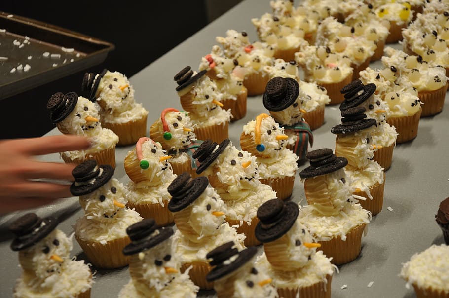 snowman cupcake lot, cupcakes, snowmen, food, christmas, xmas, sweet, festive, baked, frosting