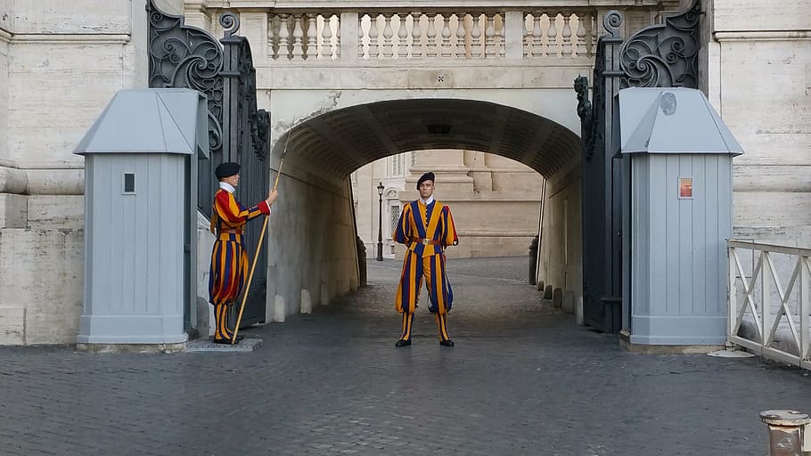 swiss guard, vatican, vatican guard, swiss, guard, soldier, architecture, full length, arch, built structure