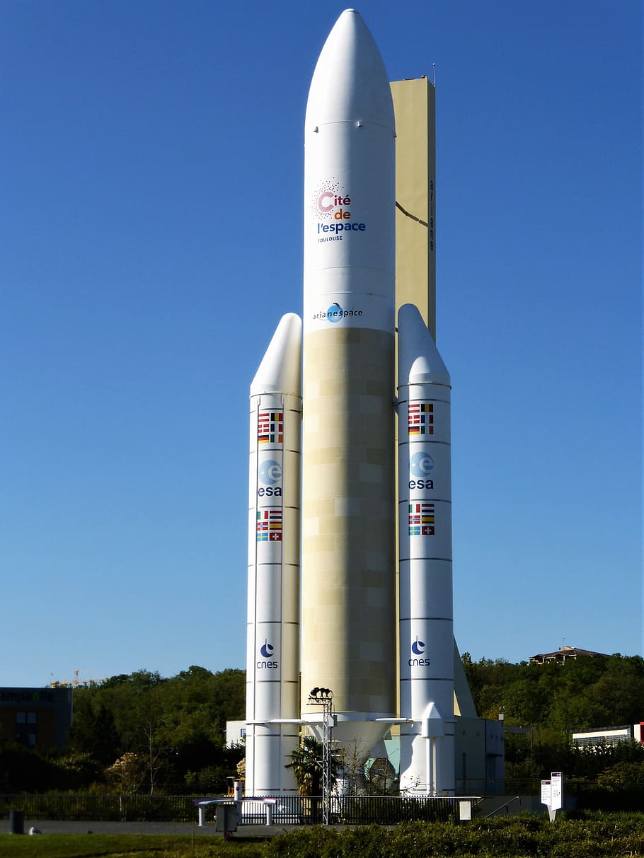 Francia, Toulouse, naves espaciales, cohetes, tecnología, industria, exploración, astronomía, espacio, cielo