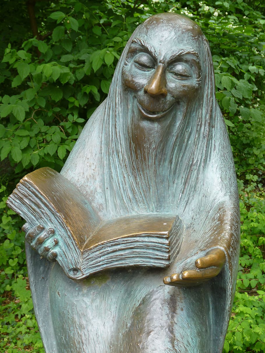statue, man reading book, sculpture, read, storytellers, märchengarten ludwigsburg, book, figure, metal, art