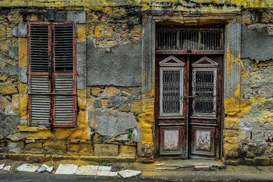 foto, amarillo, marrón, frente de la casa, puerta, ventana, pared, arquitectura, antiguo, casa