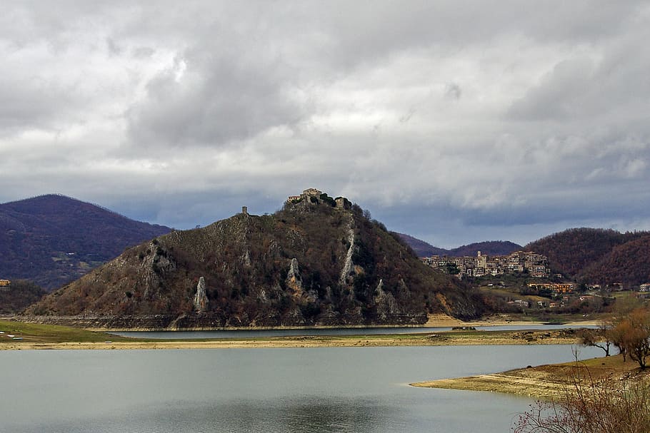 tora, castel di tora, lake turano, lazio, italy, rieti, the apennines, lake, artificial lake, mountain