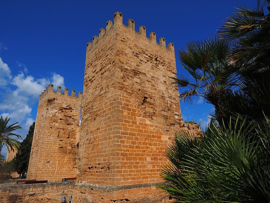 city gate, tower, defensive tower, wall, porta de sant sebastia, porta de mallorca, alcúdia, balearic islands spain, mallorca, comarca