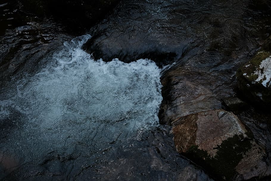 corriente de agua, río, agua, rocas, naturaleza, al aire libre, roca, ninguna gente, belleza en la naturaleza, roca - objeto