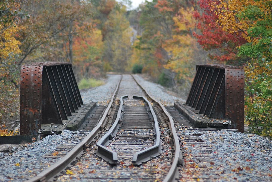 Путь лист. Листва на железной дороге. Октябрь поезд. Заречный фото Railroad.