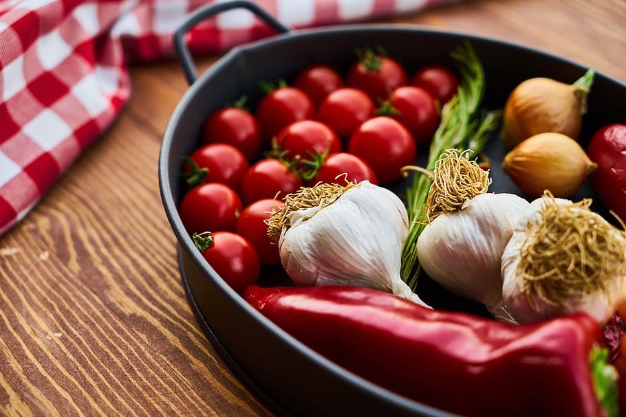 tomato, plate, pot, red, vegan, vegetarian, restaurant, product, background, food