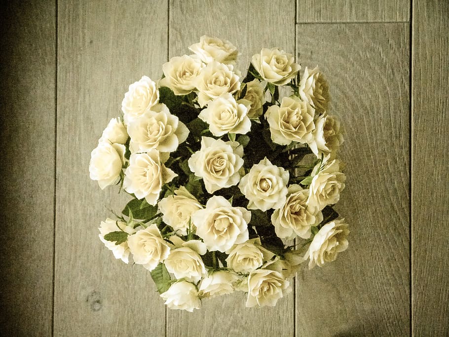 ball bouquet, white, petaled flowers, roses, bouquet of roses, bouquet, yellow, top view, romantic, wedding