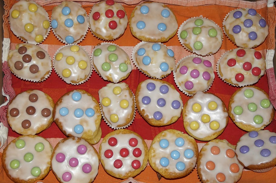 muffins, birthday, children's birthday, pastries, smarties, decorated, number, pay, deco, points