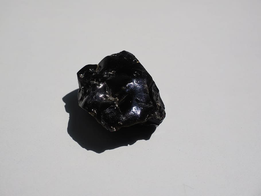 obsidian, stone, volcanic, rocks glass, volcanic rocks glass, shiny, shell break, black, studio shot, white background