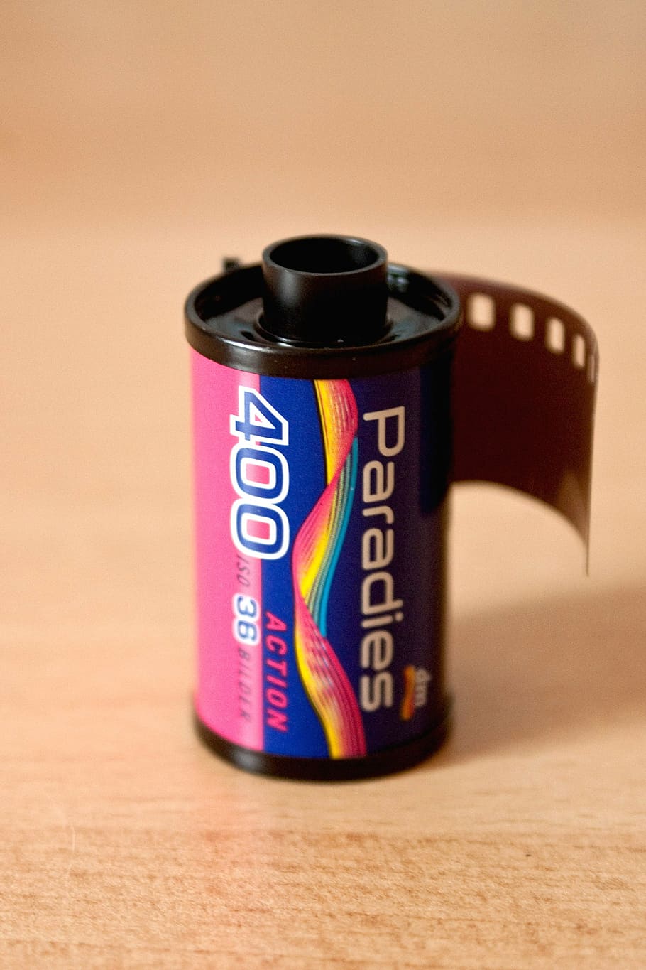 analog, film, box, film canister, 35mm film, photography, recording, media, negative, filmstrip
