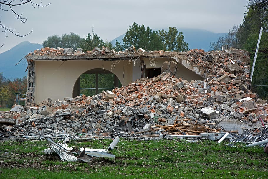 abu-abu, coklat, beton, dinding, siang hari, kehancuran, hancur, rusak, dihancurkan, bangunan