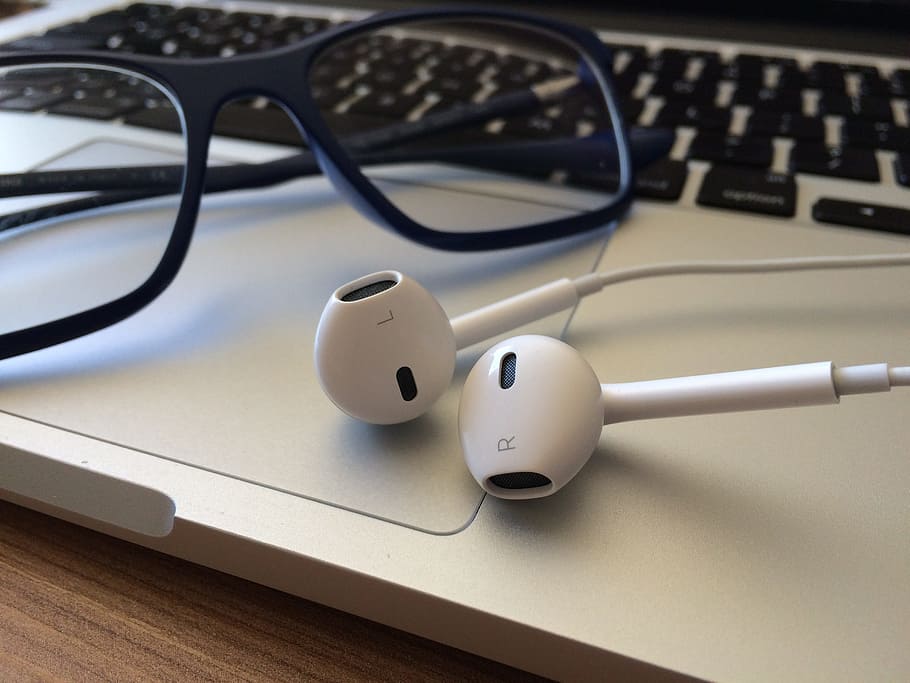 apple earpods, black, framed, eyeglasses, top, macbook air, podcasts, podcast, headphone, music