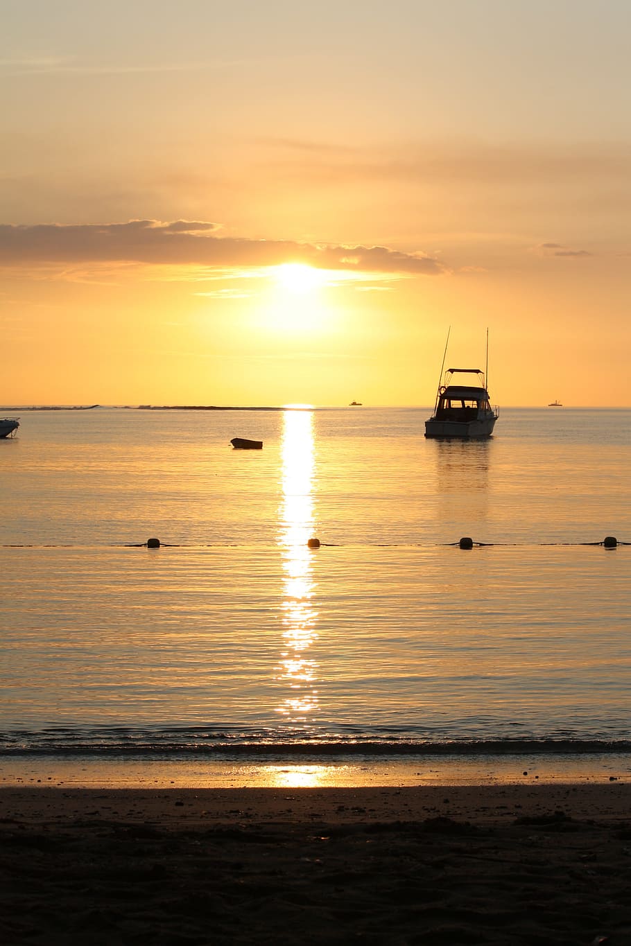 モーリシャス 日没 空 海 航海船 反射 水 太陽 夕日 自然の美しさ Pxfuel